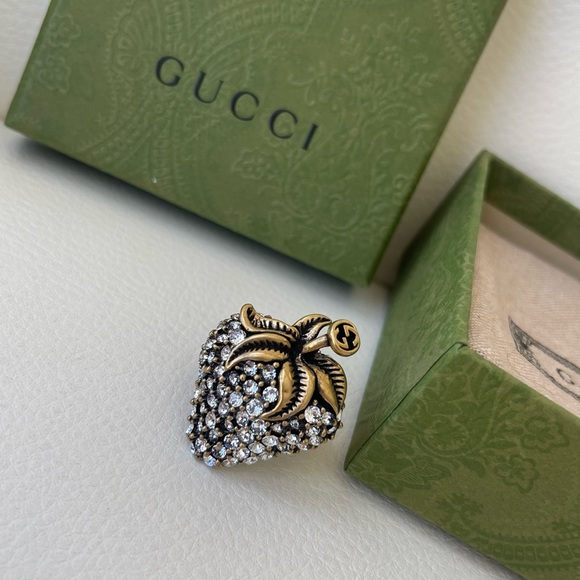 NWT 100% Authentic Gucci Strawberry Motif Ring with Red Crystal Size XS US 5.25 - Picture 2 of 8